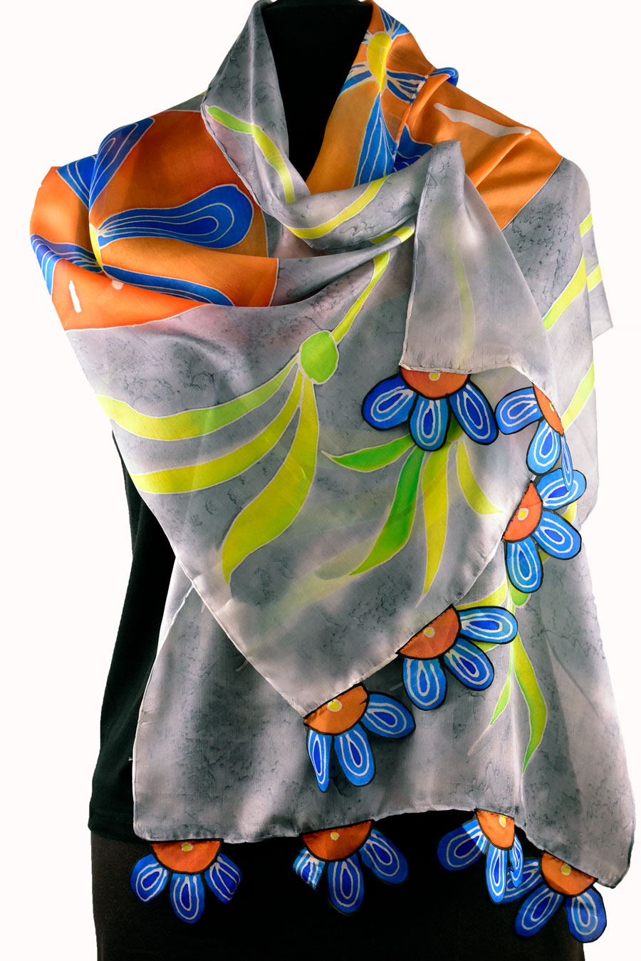 12-foulard-gris-con-flores